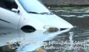 Դիլիջան-Իջևան ավտոճանապարհին ավտոմեքենան ընկել է ջրատարը. կան տուժածներ