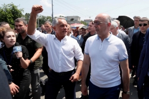 Лидер Демократической партии Молдавии покинул страну