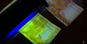 Լրագրողի պայուսակից ոստիկանները հայտնաբերել են շորթմամբ հափշտակած գումար (տեսանյութ)