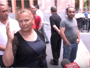 «Սաղդ սուտի մարդիկ եք». քաղաքացին՝ կառավարության աշխատակիցներին