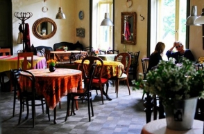 В некоторых грузинских кафе меню для российских туристов будет на 20% дороже