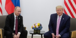 Трамп предложил Путину обсудить вопросы торговли и разоружения