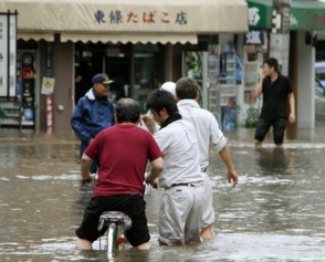 В Японии из-за ливней срочно эвакуируют почти 600 тысяч человек