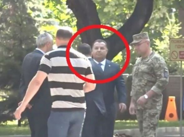 Զելենսկին կոպիտ մի կողմ է հրել պաշտպանության նախարարին