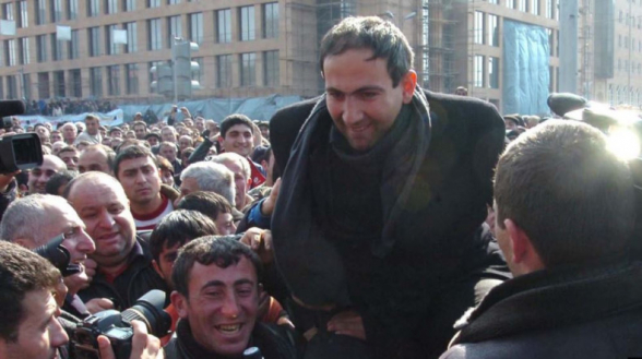 Փաշինյանի պատռված դիմակը (տեսանյութ)