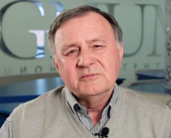 Станислав Тарасов