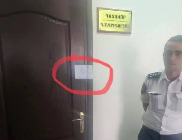 Дверь в кабинет судьи по делу Кочаряна опечатали без решения суда: адвокат рассказал о нарушениях