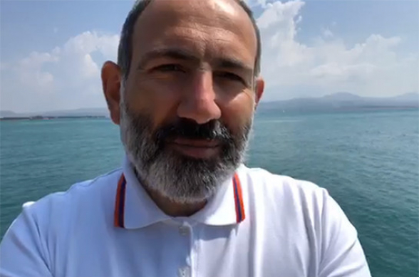 Գնում ես` արցախցու տոնը փչացնես, որ ի՞նչ անես