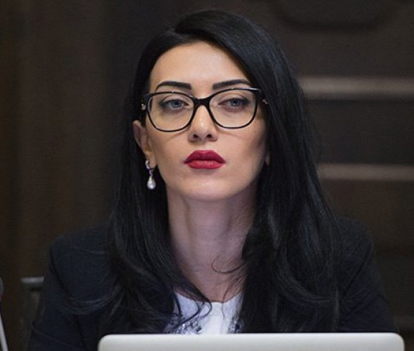 Արփինե Հովհաննիսյան.