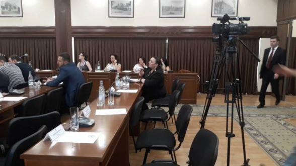 Վիճաբանություն՝ ավագանու նիստին (տեսանյութ)