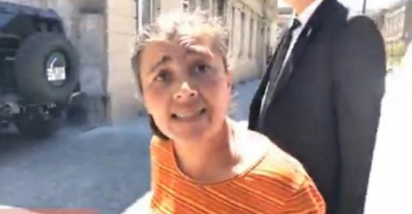 «Պատասխանատու եմ խաբեբա բառիս համար»․ վարչապետ Փաշինյանին քննադատած կնոջ պարզաբանումը (տեսանյութ)