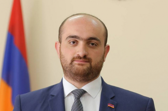 Արագածոտնի մարզպետի թանկարժեք գործուղումը. նրան նույնիսկ պաշտոնական ընթրիքին չեն հրավիրել. «Հրապարակ»