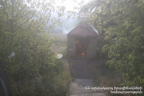 Գյումրի-Մայիսյան ավտոճանապարհին գտնվող մատուռն ամբողջությամբ այրվել է