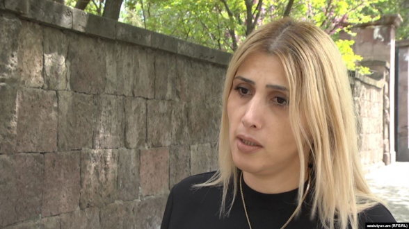 Մի փոքր խումբ ինչ-որ փակ սենյակում որոշումներ է կայացնում