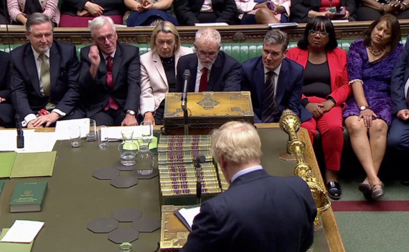 Джонсон пригрозил досрочными выборами из-за тупика с «Brexit»