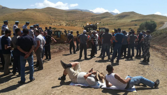 Бесплодна не гора, а правительство