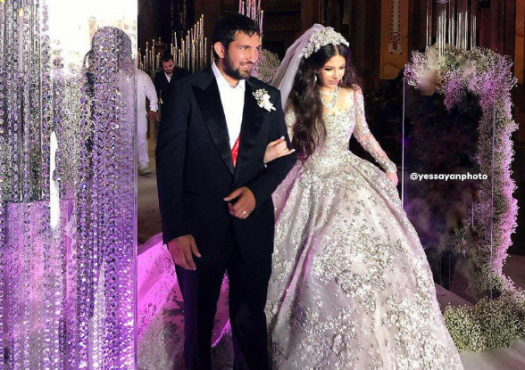 Ռուսոյի, Ռոտարուի, Ձախ Հարութի և Արման Հովհաննիսյանի ելույթները` Ծառուկյանի դստեր հարսանիքին