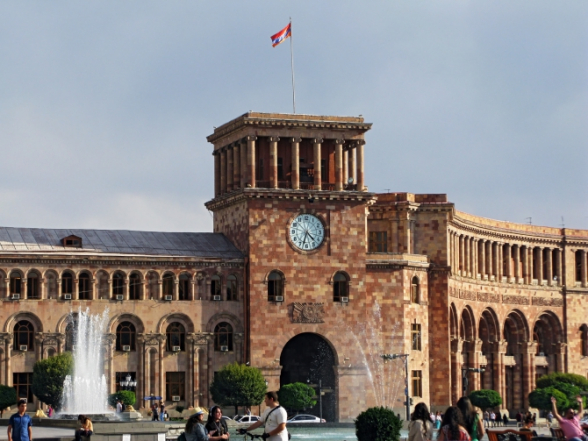 Կադրային բանկի դիմորդների 90 տոկոսն անգրագետ է եղել․ «Հրապարակ»