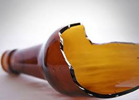 Ստեփանակերտում 35-ամյա կինը աղբանոցից հանել է կոտրած շշի մասնիկն ու կտրել նախաբազուկը