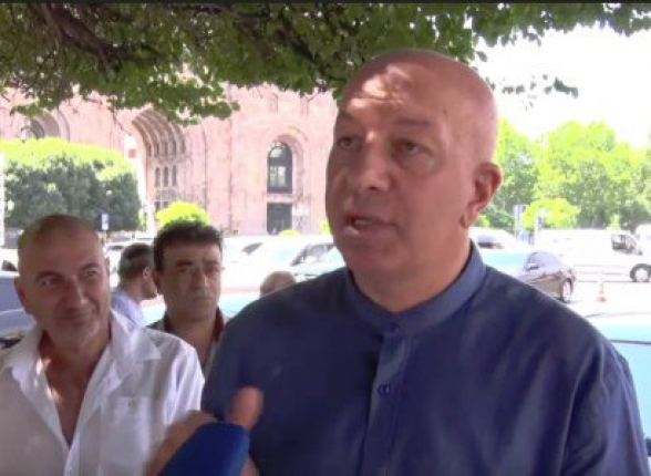 «Վարչապետն ո՞վ է, որ մեզ ասի՝ գնա Գյումրի». ավոտներկրողները դեմ են ավտոմաքսատան տեղափոխմանը (տեսանյութ)