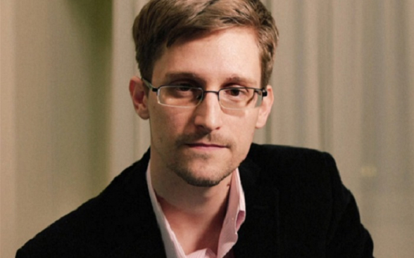 Сноуден сообщил о тайной свадьбе в России