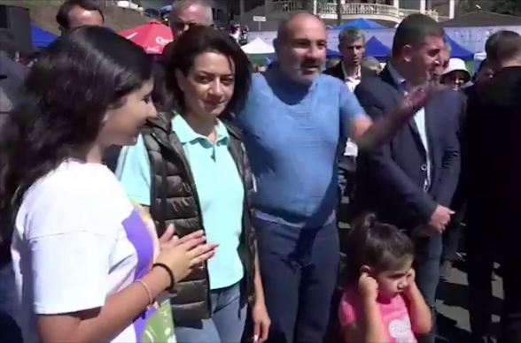 Աննա, դդումի խորոված չե՞ս ուզում. էս տո՞րթ ա, թե՞ ձուկ ա․ Նիկոլ Փաշինյան (տեսանյութ)