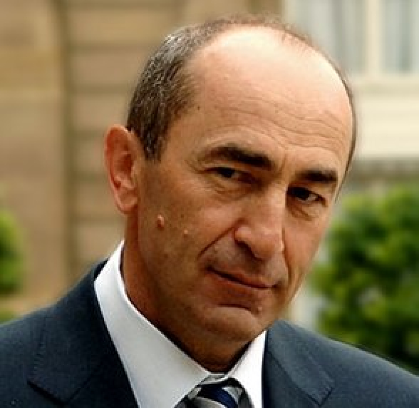 Роберт Кочарян