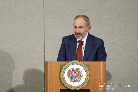 Աջուձախ բոլորի վրա հոխորտում ես, որ ի՞նչ անես