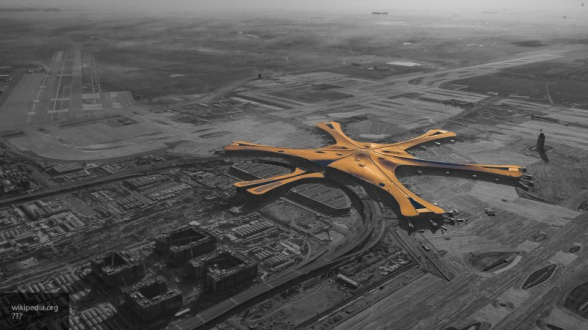 В столице Китая заработал крупнейший аэропорт мира