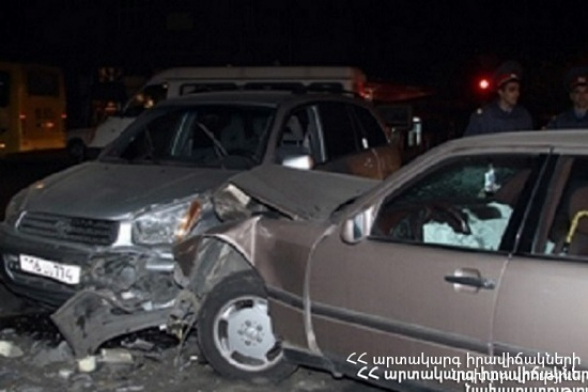 Բաբաջանյան փողոցում բախվել են «Honda Civic»–ին և Mercedes E–ն. կան տուժածներ