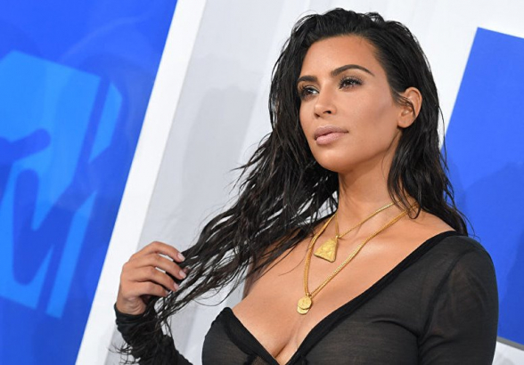 Ким Кардашьян избежала встречи со ждавшими ее более 10 часов журналистами