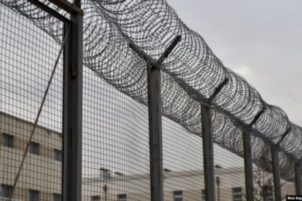 Բանտի տեսախցիկի հսկիչը մեղադրվում է բանտարկյալի ինքնասպանության մեջ