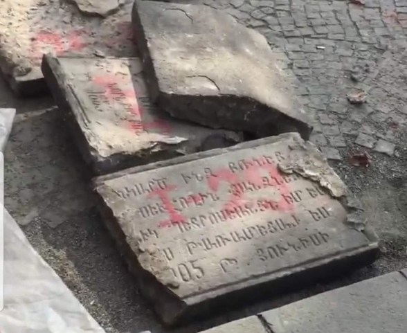 Թբիլիսիում կրկին հայատառ շիրմաքարեր են հայտնաբերվել (տեսանյութ)