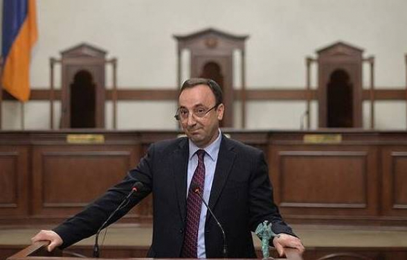 ՍԴ-ն այսօր կորոշի Հրայր Թովմասյանի հարցով ԱԺ դիմումը վարույթ ընդունե՞լ, թե՞ ոչ