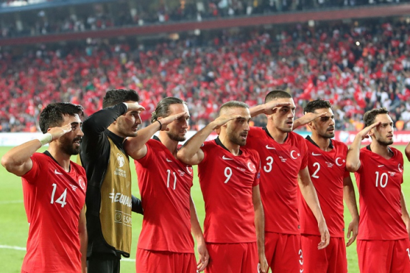 UEFA-ն կարող է պատժել Թուրքիայի հավաքականին զինվորական ողջույնի համար