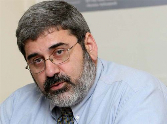 Եթե «Արցախը Հայաստան է և վերջ»-ի նպատակն է, որ Երևանը որոշի, թե Արցախում ով ինչ ազդեցություն ունենա, դա խնդիր է. Մանոյան