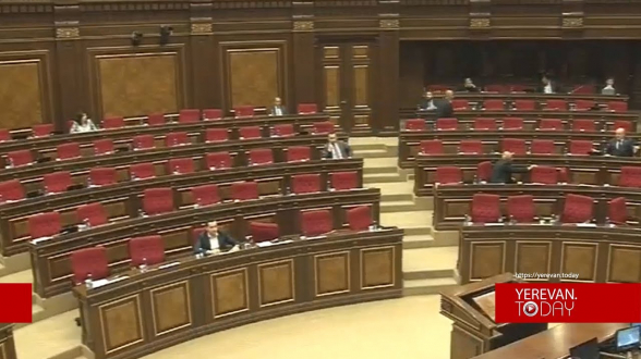 За работу парламента стыдно даже Арарату Мирзояну