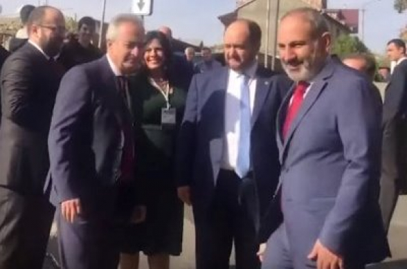 Նիկոլ Փաշինյանը չմեկնաբանեց, թե ինչու է նախարարների աշխատավարձը բարձրացվել գաղտնի պայմաններում (տեսանյութ)