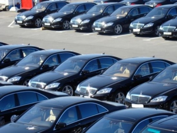 Количество служебных машин не только не сократилось, но и периодически увеличивается – «Паст»