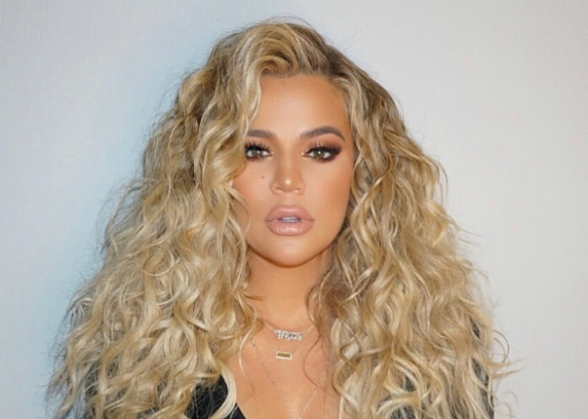 Քլոե Քարդաշյանը հայկական զինանշանը կախել է վզից ու լուսանկարվել