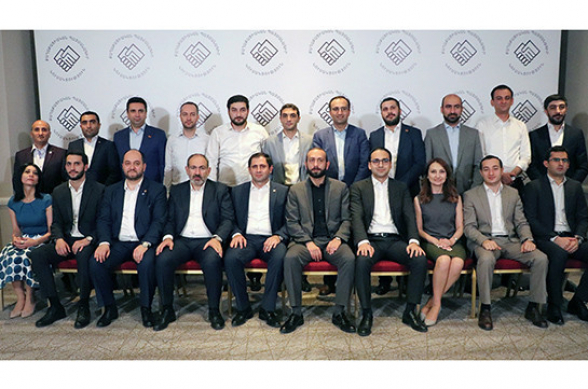 «ՔՊ-ին օդ ու ջրի պես գաղափարախոսություն է պետք. հասկացել են, որ առանց «իզմ»-երի կուսակցություն չի կարող լինել․ «Փաստ»