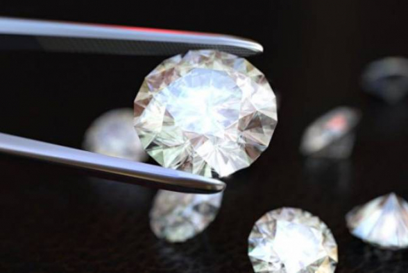 Ճապոնիայում 1,8 մլն դոլար արժողությամբ ադամանդ են գողացել ցուցահանդեսից