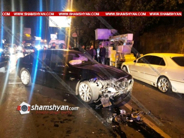 Երևանում 24-ամյա վարորդը BMW-ով բախվել է ԽՍՀՄ տարիներից հայտնի բռնցքամարտիկի Mitsubishi-ին, իսկ հետո՝ Mercedes-ին