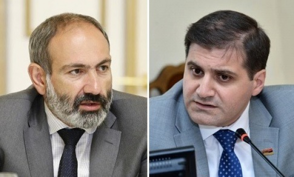 Дезертир дезертира видит издалека (видео)