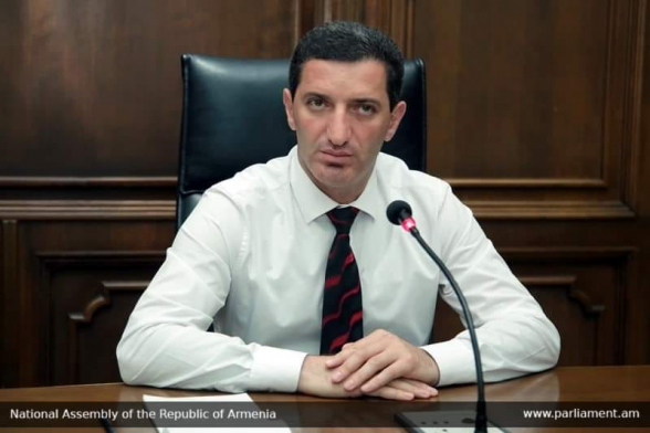 Խելքի եկեք, ամո՛թ է