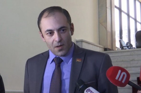 Ես եմ թույլ տվողը, որ էս երկրում ռեպրեսիա լինի կամ չլինի. «Իմ քայլի» պատգամավոր. «Հրապարակ»