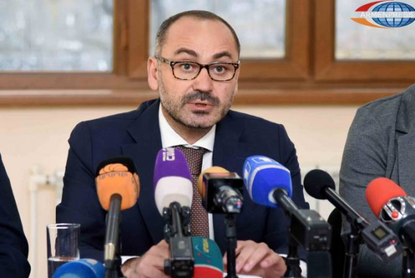 Կենդանաբանական այգու տնօրենը դադարեցրել է լիազորությունները