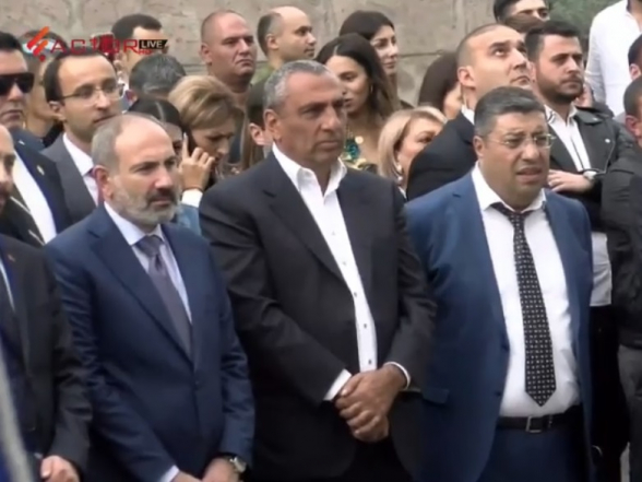 Никол Пашинян принял участие в открытии фабрики, принадлежащей компании Самвела Алексаняна (видео)