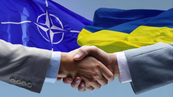 Столтенберг пообещал Украине членство в НАТО
