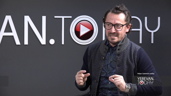 Իշխանավորներն ընկել են մեղրի կարասի մեջ և փորձում են հնարավորինս շատ բանից օգտվել․ Մենուա Հարությունյան (տեսանյութ)